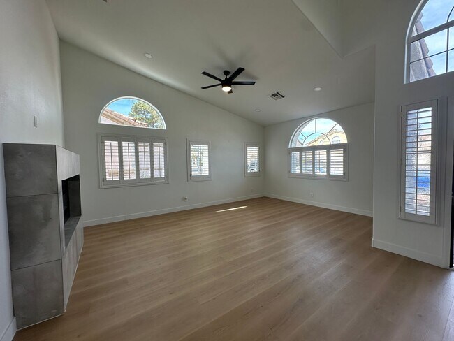 Building Photo - Beautiful Single Story Las Vegas Home For Rent.