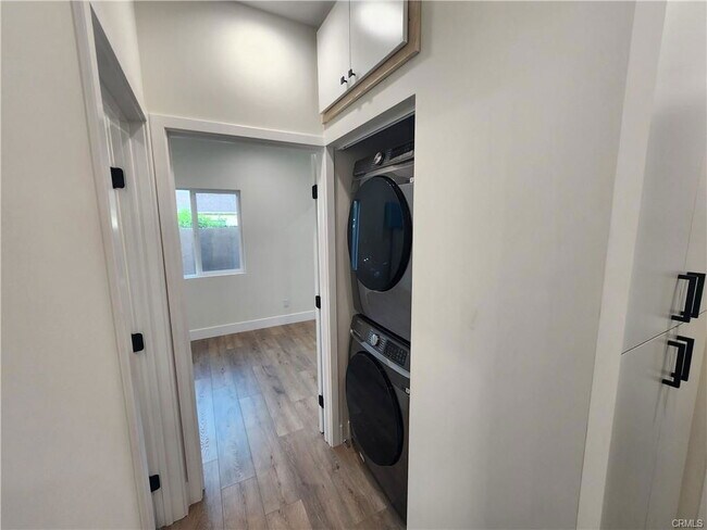 Building Photo - 7126 Matilija Ave