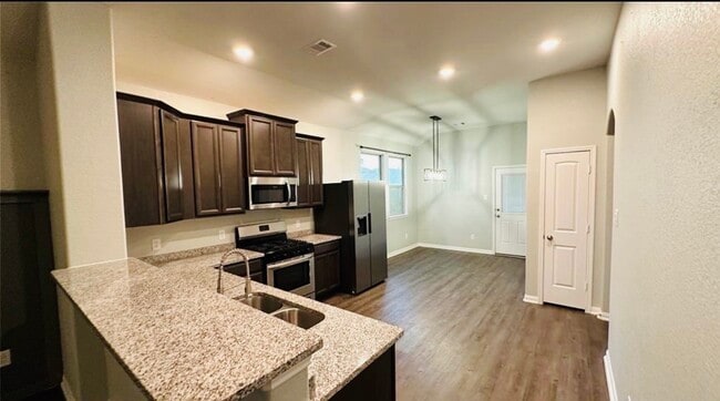 Building Photo - 14223 Grand Hls Dr