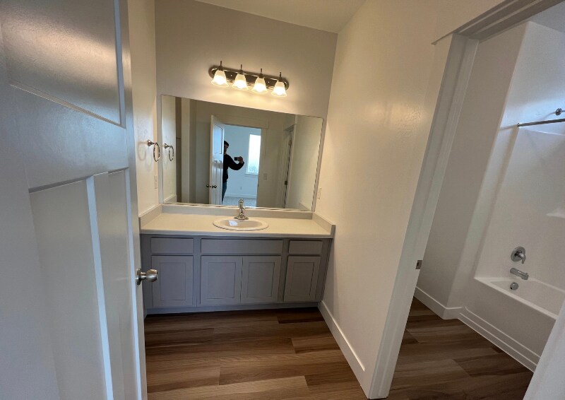 Building Photo - 781 N 380 W