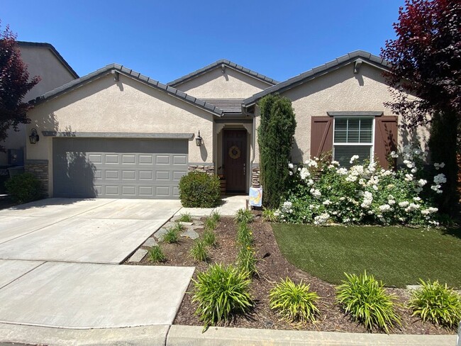 Primary Photo - Home located in the Avalon Gated community...