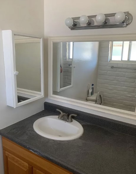 Building Photo - 2842 N Eastgate Dr