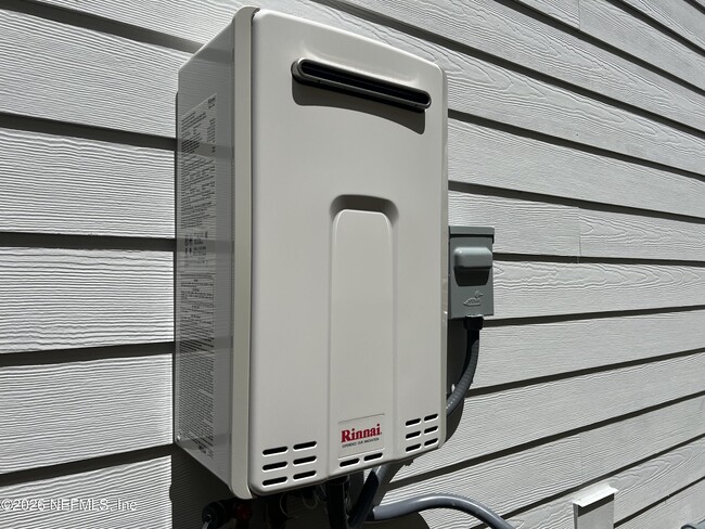 Building Photo - 238 Wineberry Ln