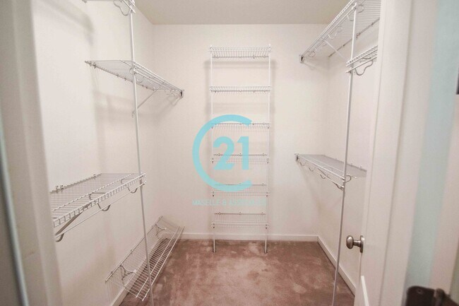 Building Photo - 3 Bed/2 Bath Home in Ashbrooke