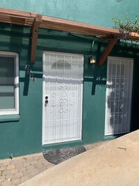 Building Photo - Curlew