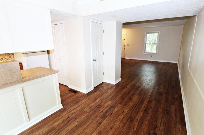 Building Photo - 4829 Dierker Rd