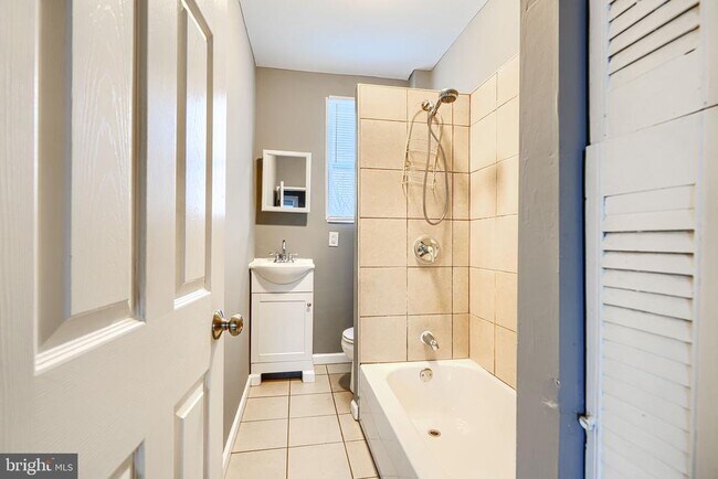 Building Photo - 1931 Griffis Ave