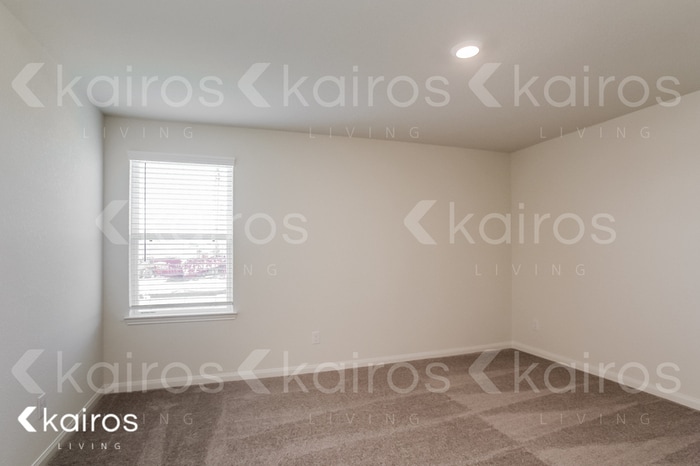 Building Photo - 10730 Hillside Creek Dr