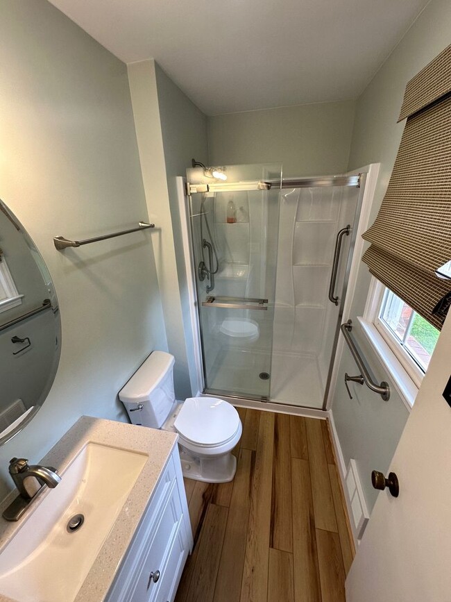Building Photo - MOVE-IN READY! NO HUD NO SECTION 8