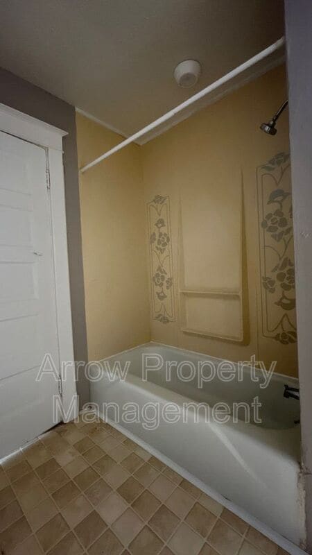 Building Photo - 2049 S 18th St