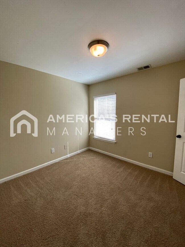 Building Photo - Townhome Available in Calera!! Available to View Now!!!