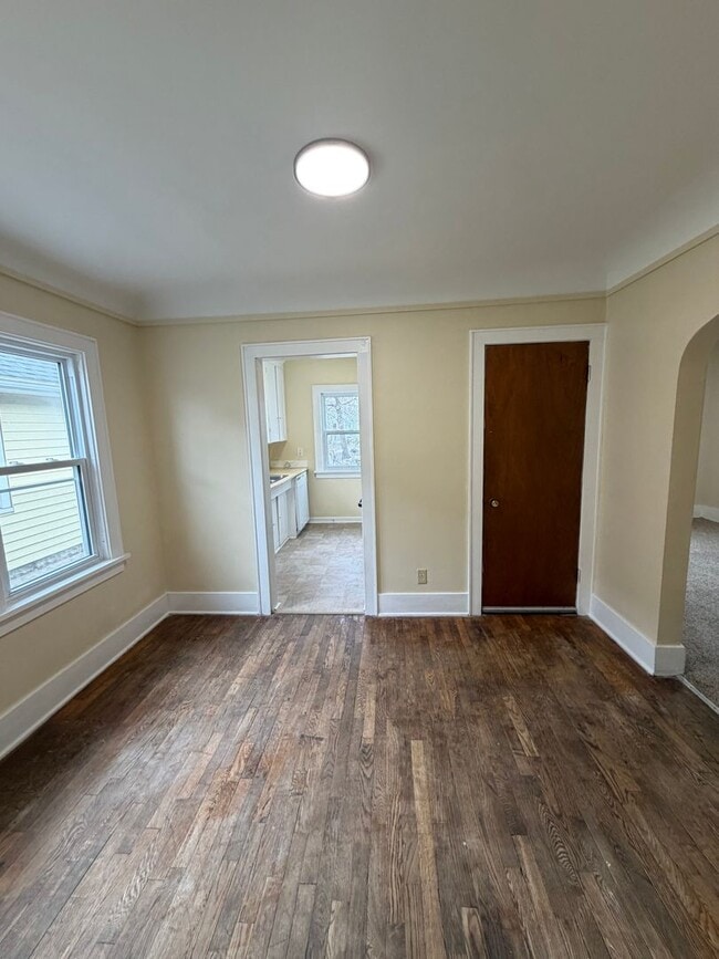 Building Photo - 2 Bed / 1 Bath House for Rent — Lansing, MI