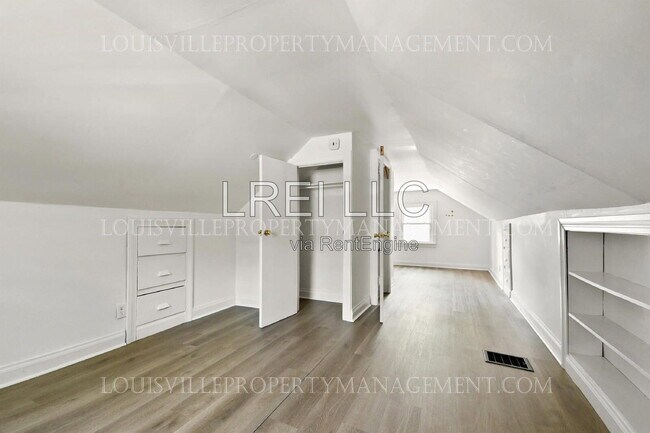 Building Photo - 959 McKinley Ave