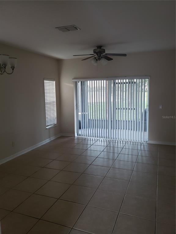 Building Photo - 10325 Manderley Way