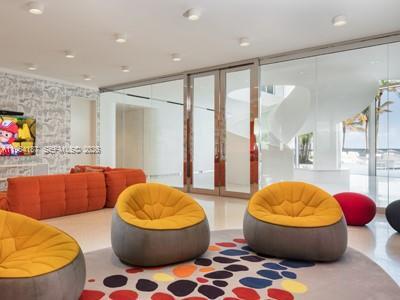 Building Photo - 16901 Collins Ave