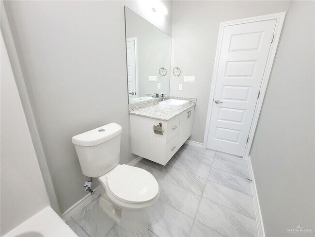 Building Photo - 14 Las Vistas Ln