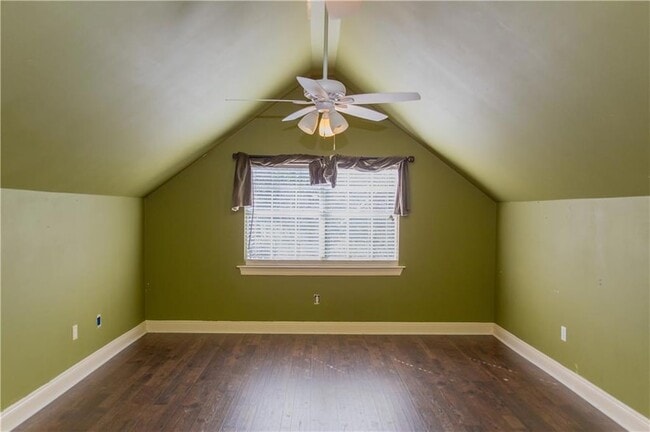 Building Photo - 118 Fox Run Dr