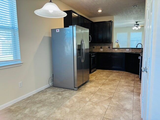 Building Photo - 8525 Sunset Loch Dr