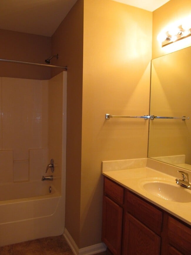 Building Photo - 4 BEDROOM, BELTON ISD