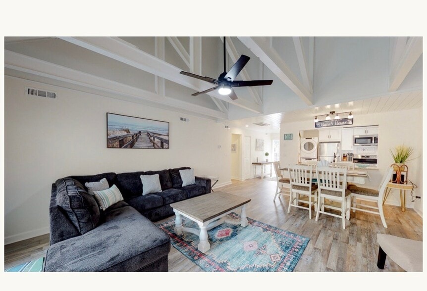 Building Photo - 786 queens grant