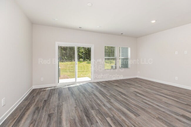 Building Photo - 4135 Smt Wds Dr