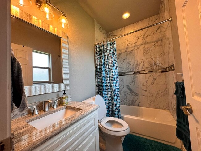 Building Photo - 416 Quail Creek Dr