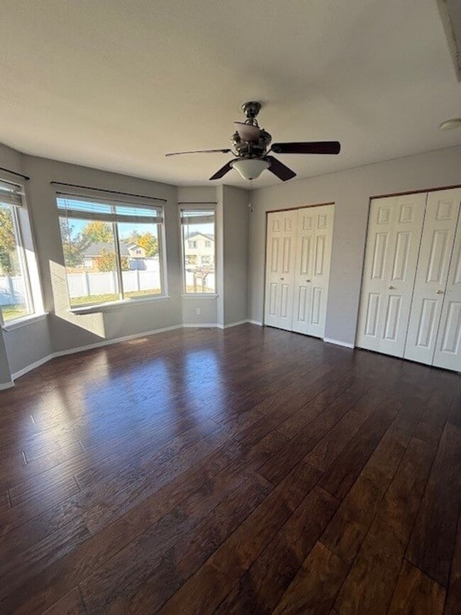 Building Photo - WELCOME TO YOUR NEW HOME! Large fenced yard. minutes from the Spokane River and Centennial Trail!...