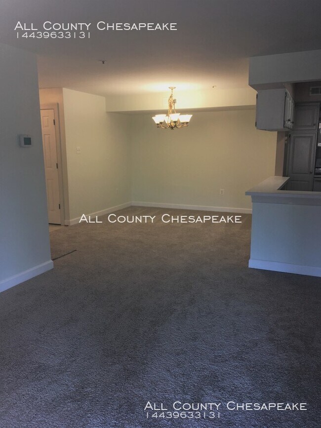 Building Photo - Beautiful Condo in Brentwood Park