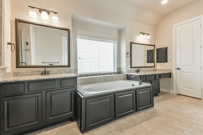 Building Photo - 4511 Sanctuary Halls Dr