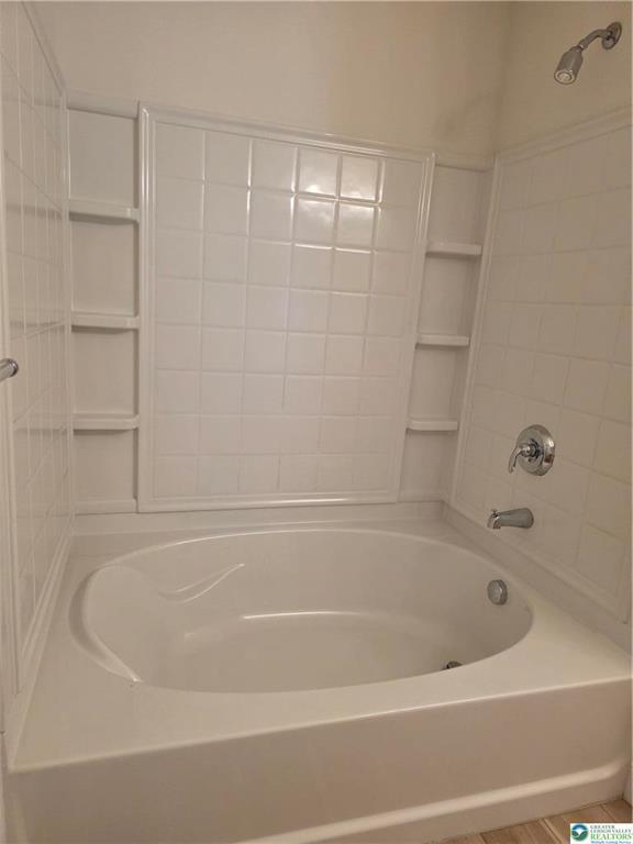 Building Photo - 1800 Merlot Dr