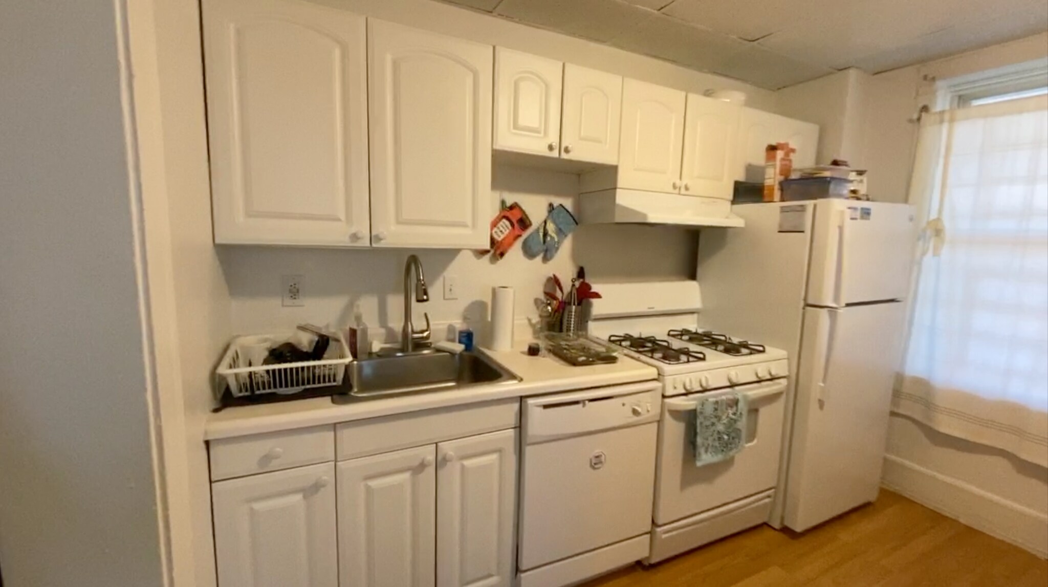 Building Photo - 218 N Craig St