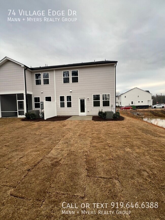 Building Photo - 74 Village Edge Dr