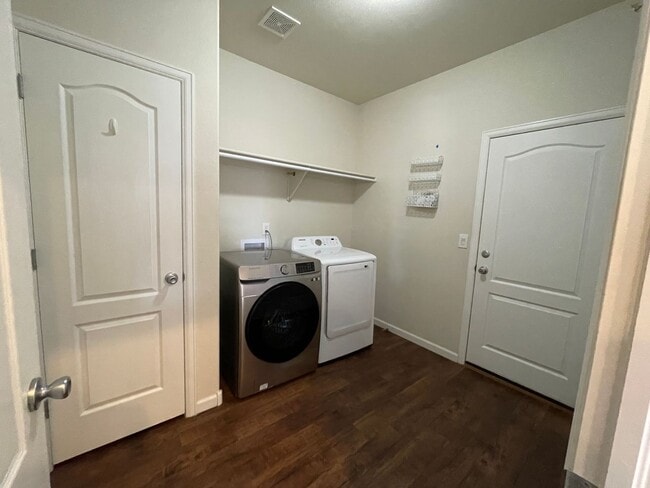 Building Photo - Perfect ranch home in Dacono!