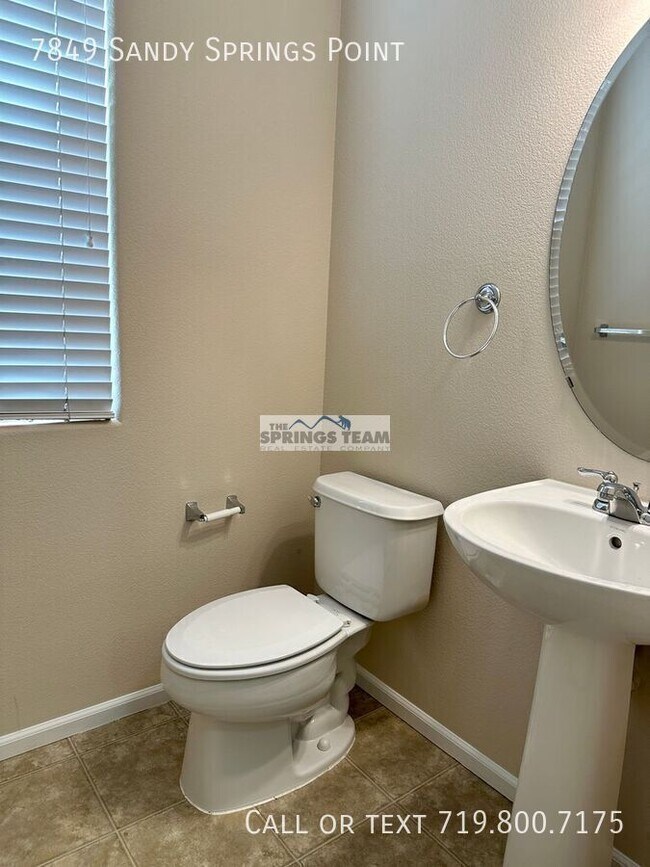 Building Photo - 7849 Sandy Springs Point
