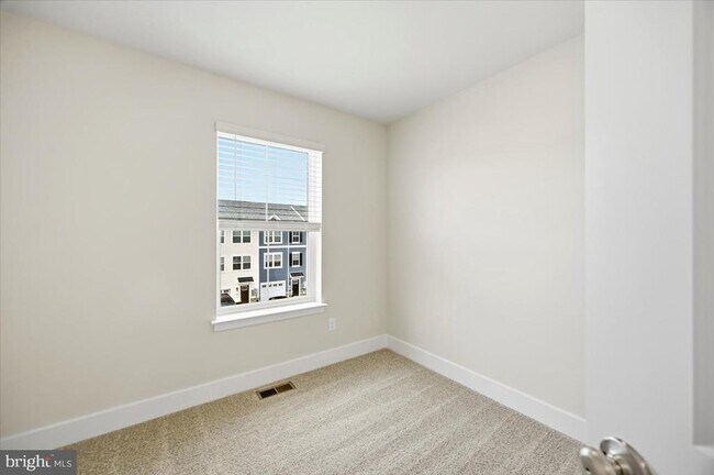 Building Photo - 190 Sioux Lp