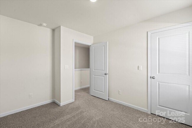 Building Photo - 1339 37th Ave Lane NE