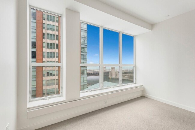 Building Photo - 415 E North Water St