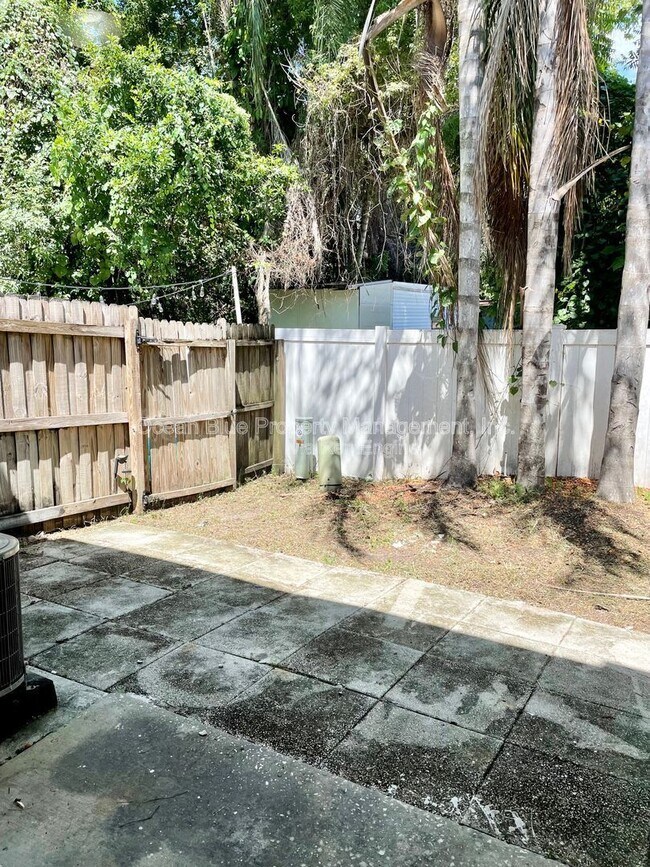 Building Photo - 3607 W Idlewild Ave