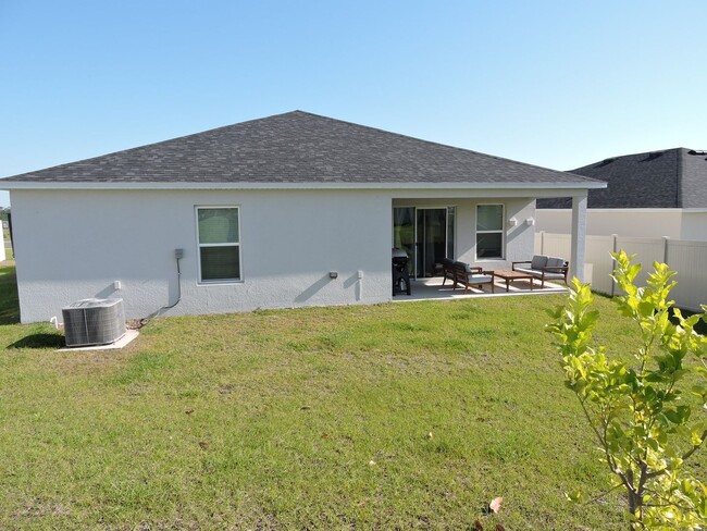 Building Photo - 4/2 Single Family Home