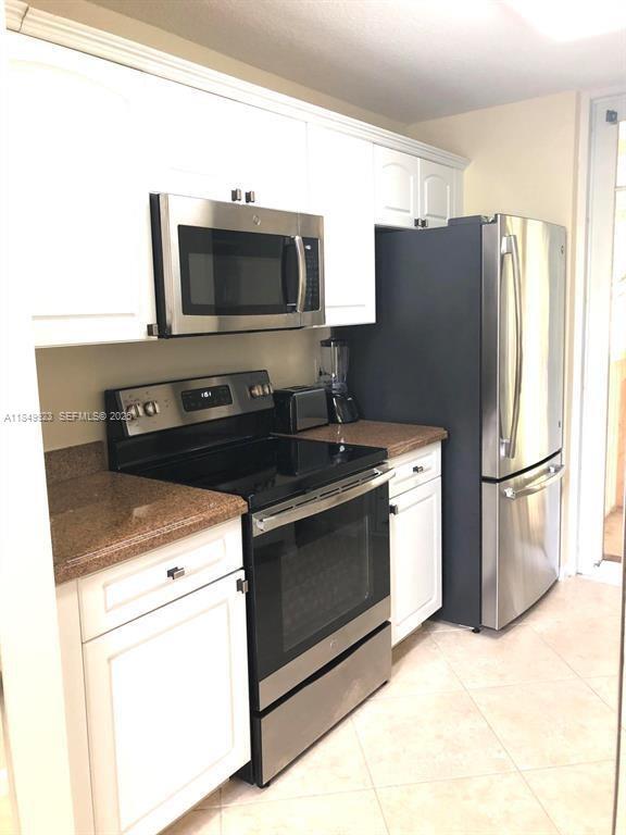 Building Photo - 4812 S Central Blvd