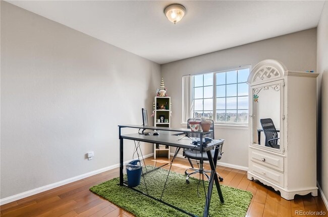 Building Photo - Beautiful 4 bedroom 3.5 bathroom single fa...