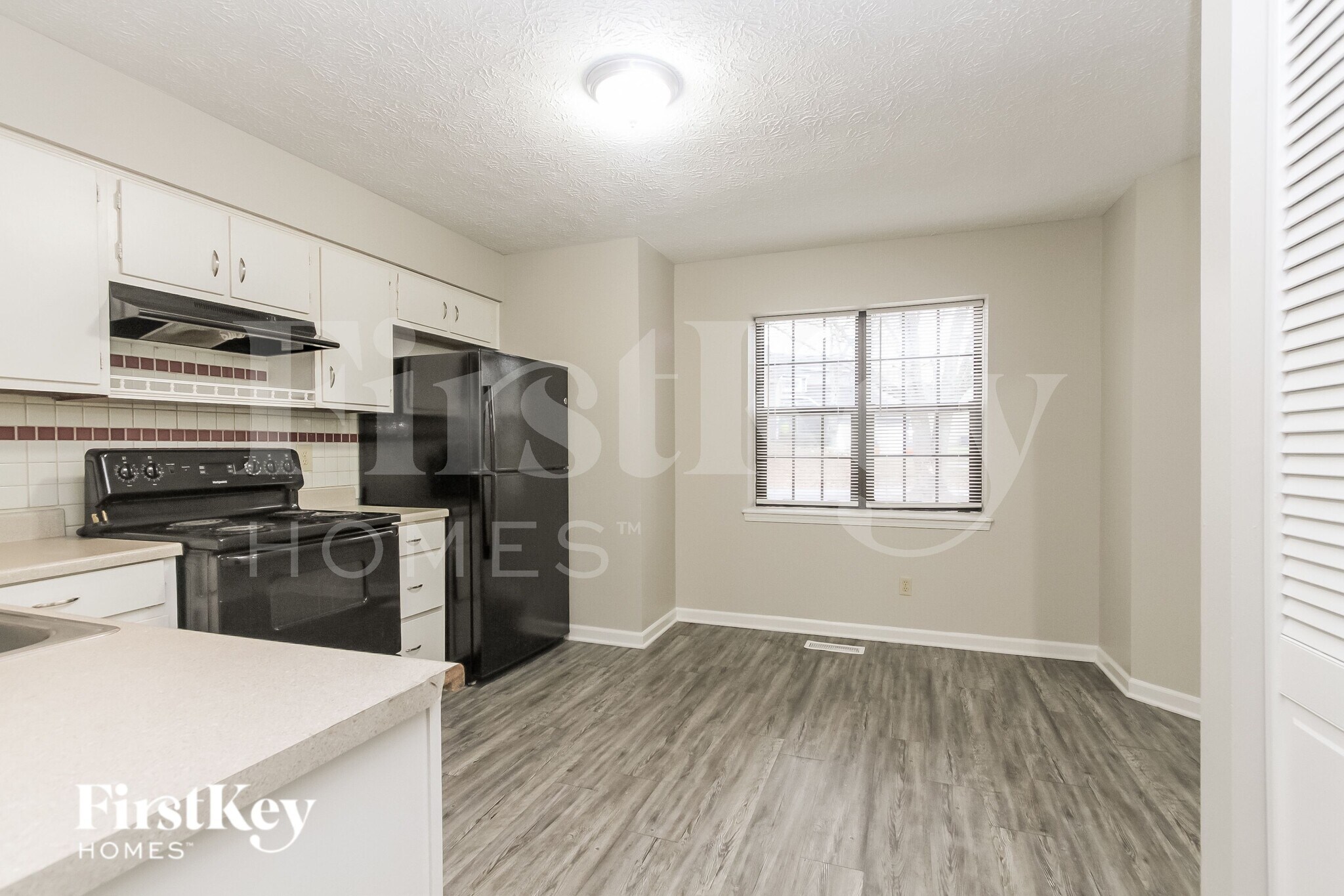 Building Photo - 4496 Braemar Dr