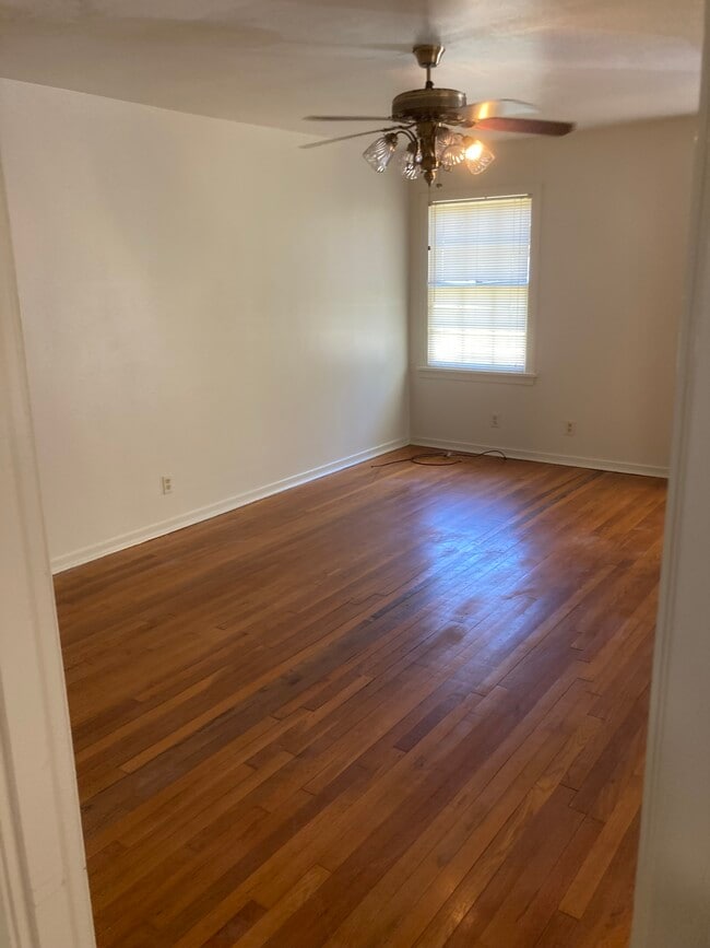 Building Photo - 2746 Mimosa Ave