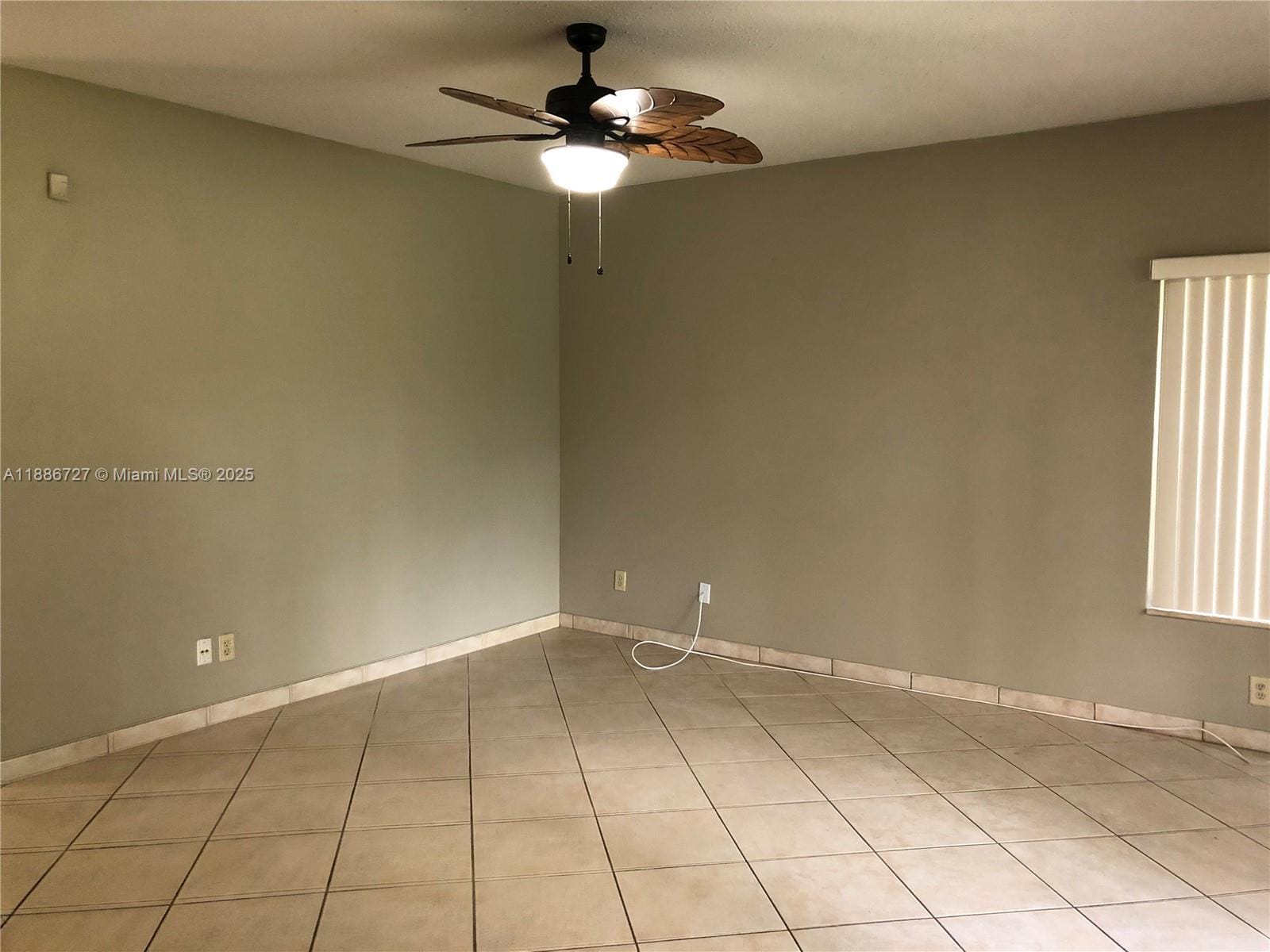 Building Photo - 15875 SW 3rd Ct