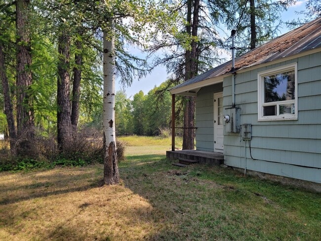 Building Photo - Great 3 bedroom, 2 bath home
