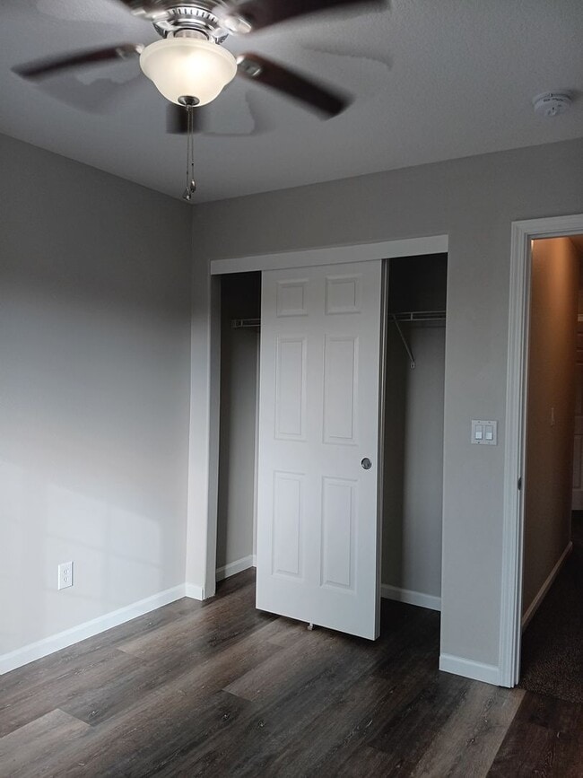 Building Photo - Recently Remodeled House is Now Avialable!