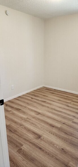 Building Photo - 1729 Sherrye Dr