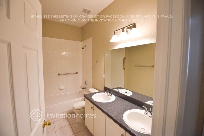 Building Photo - 6860 Lake Eaglebrooke Dr