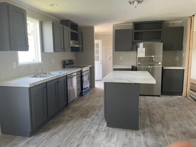 Building Photo - 307 Marcus crt