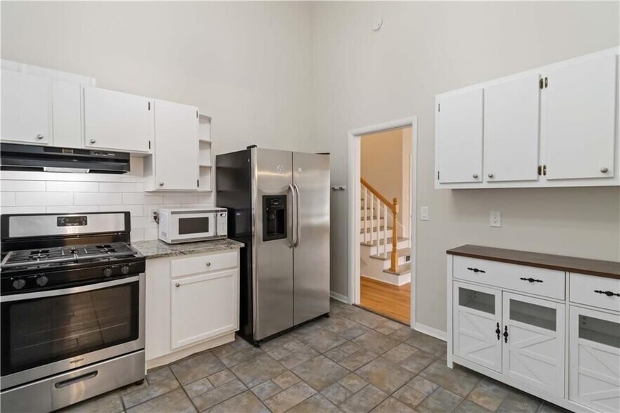 Building Photo - 3035 McLendon Cir NW